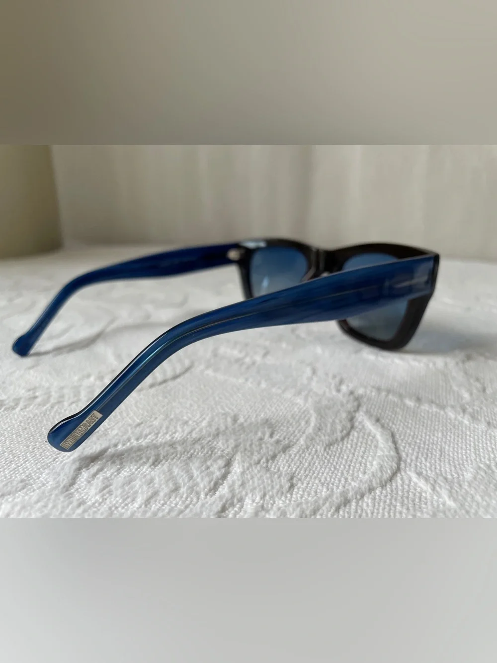 William Rast authentic 2000s Blue Brown acetate Square Cat 3 polarized